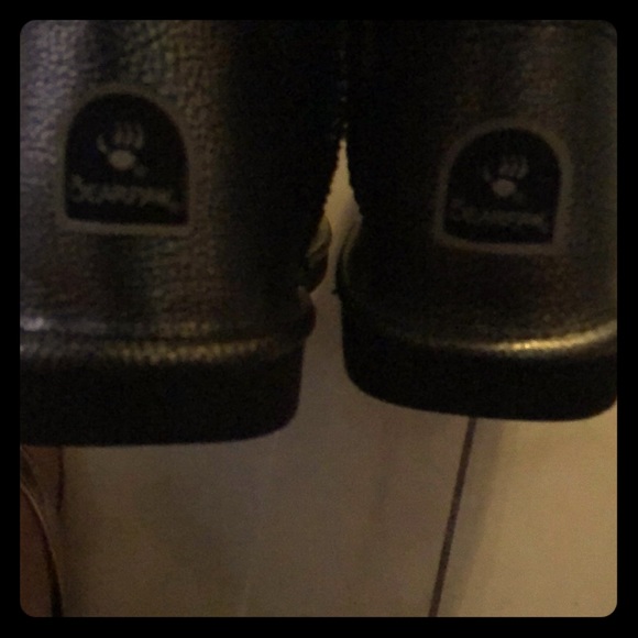 Bear paw Boots - Picture 1 of 3